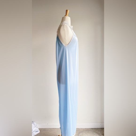 VINTAGE Full Length Blue Lace Trimmed Nylon Nightie Small - Picture 7 of 7